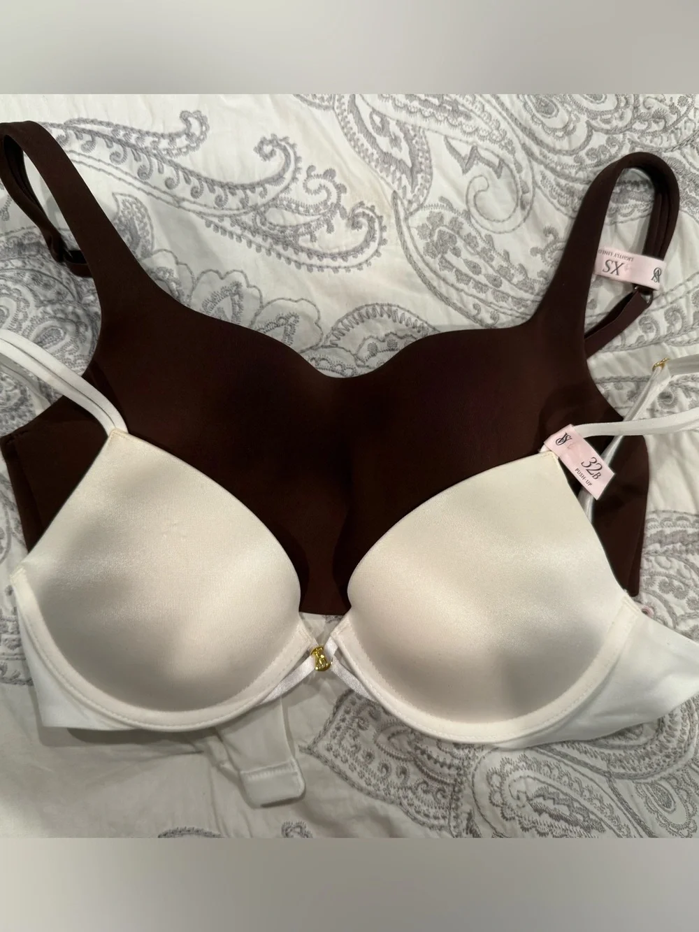 Victorias secret bra bundle / set size 32b and XS
